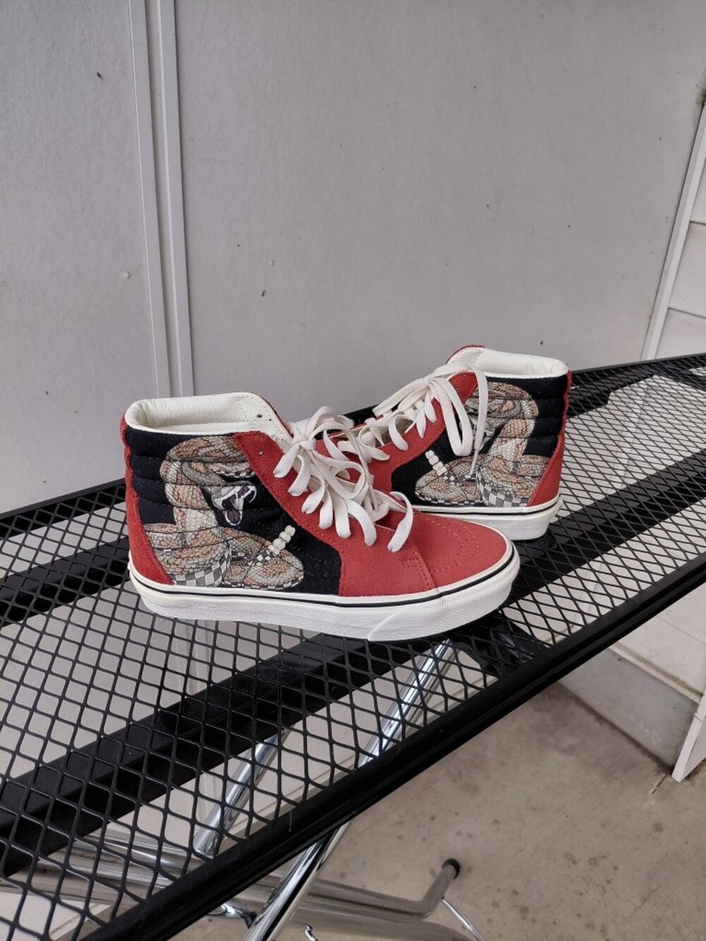 Vans Red Suede Checkered Rattlesnake Print Sneakers Men’s 5.5 Women’s 7 Rare